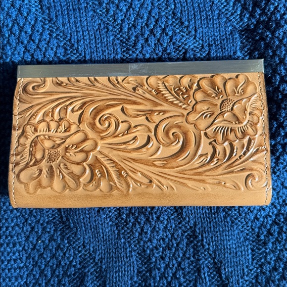 Patricia Nash Biscuit Tooled Floral Leather Wallet with Silver Frame - Picture 7 of 10